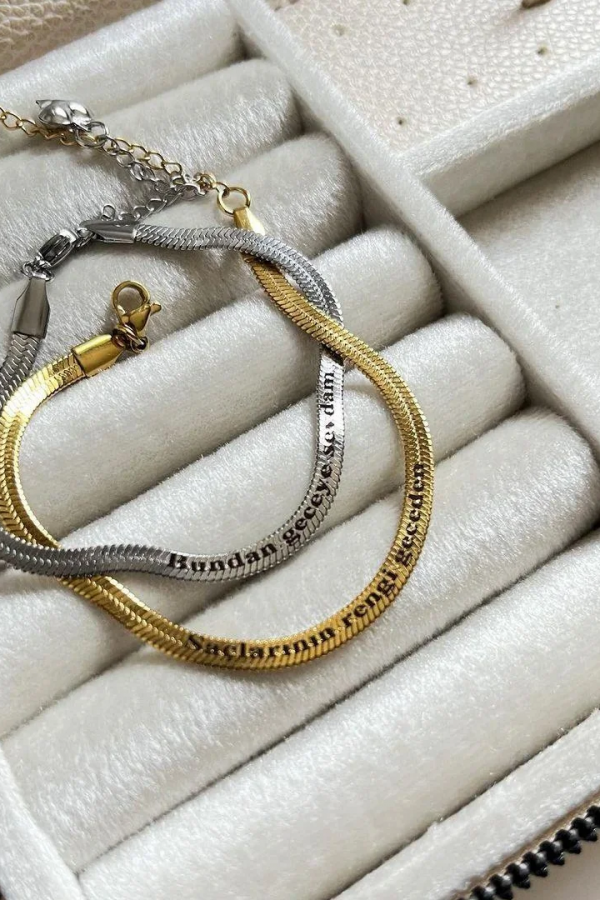 Kişiye Özel Yazılı Bileklik - Tek Adet Kişiye Özel Yazılı Bileklik - Tek Adet